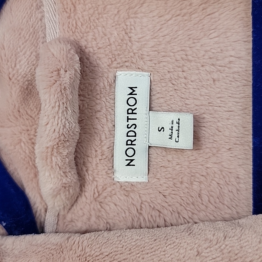 NORDSTROM NWT PLUSH BATHROBE PINK PUFF SIZE SMALL - Picture 6 of 11